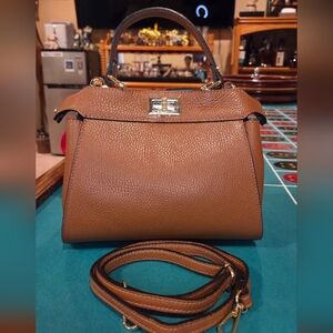 Vera Pelle Tan Leather Shoulder Bag
